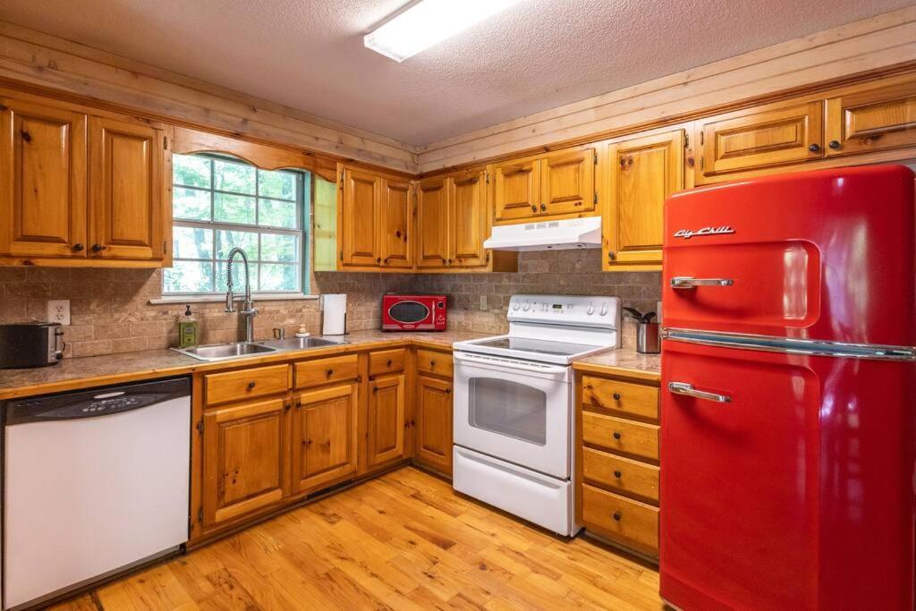 Pet Friendly Luxury Cabin Near Helen With Fire Pit Cleveland Exterior foto
